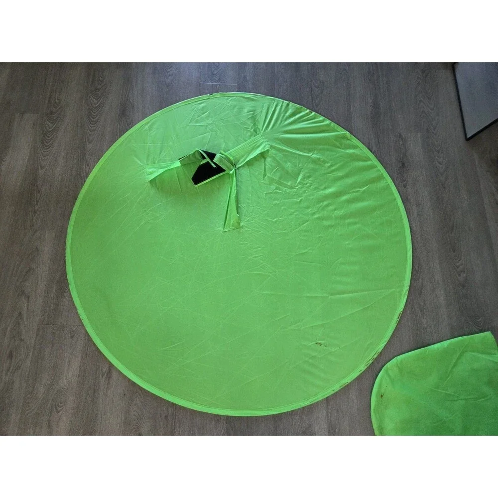 Unbranded collapsible green